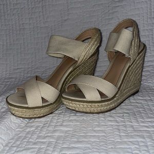 Merona wedges, tan, size 6.5